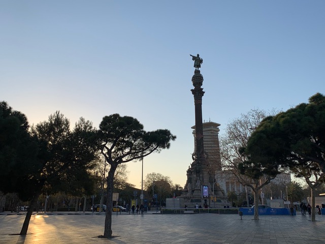 Барселона. Памятник Колумбу.